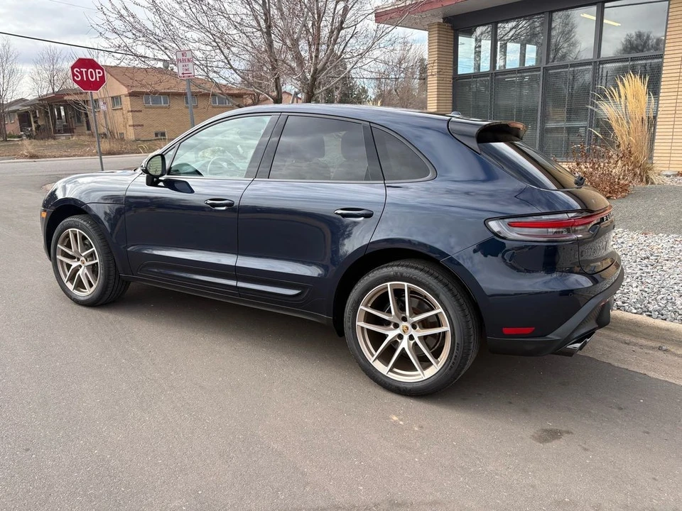 2023 Porsche Macan - Image 19 of 21