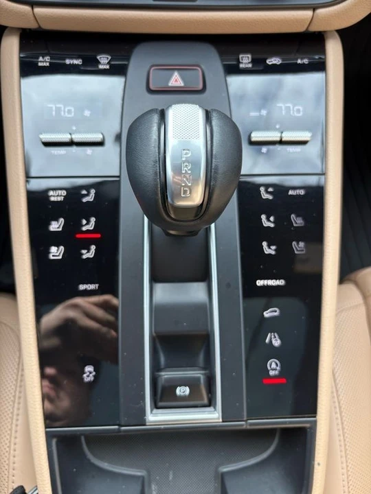 2023 Porsche - Image 29 of 31