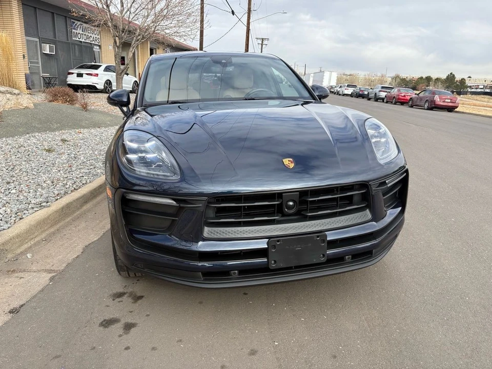 2023 Porsche Macan - Image 13 of 21