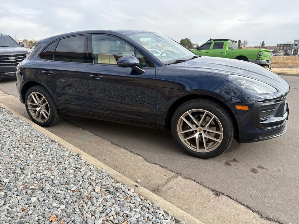 2023 Porsche Macan - Image 3 of 21