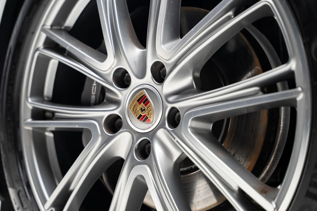 2023 Porsche 971 Panamera - Image 22 of 31