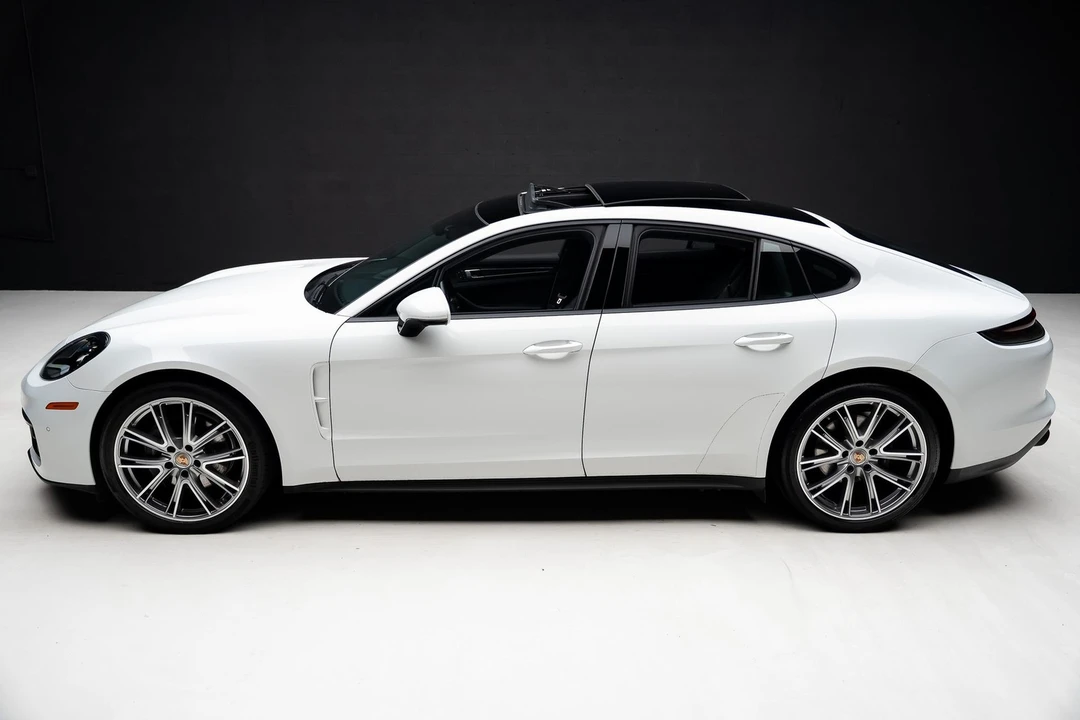 2023 Porsche 971 Panamera - Image 16 of 31