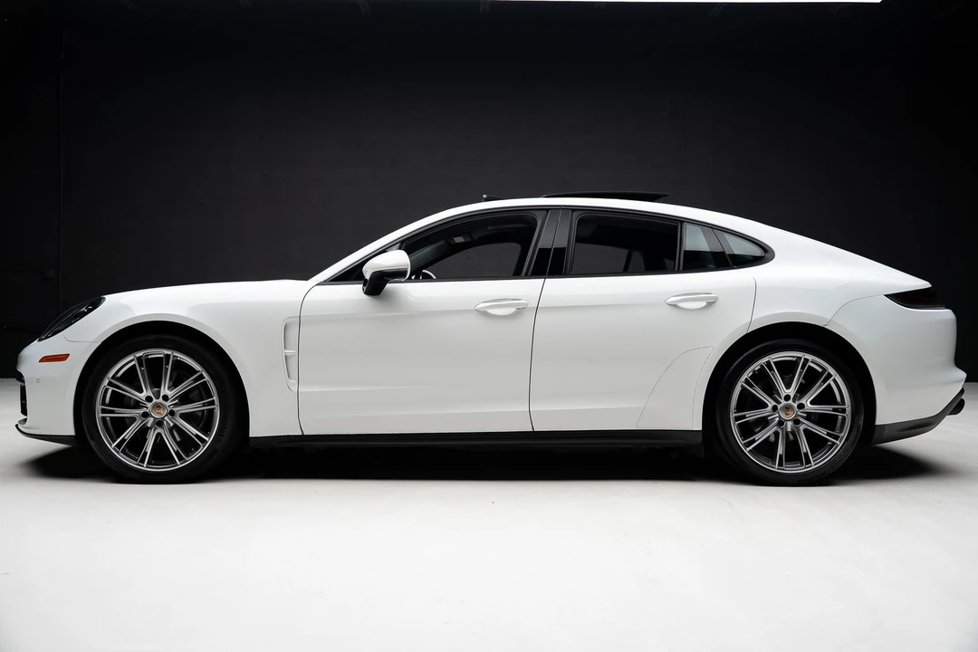 2023 Porsche 971 Panamera - Image 17 of 31