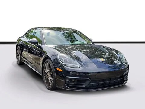2023 Porsche Panamera 4