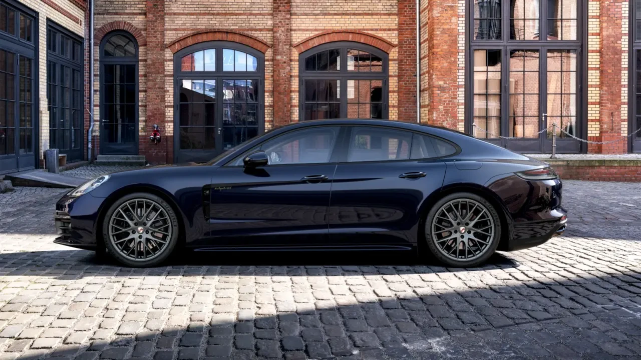 2023 Porsche 971 Panamera - Image 2 of 6