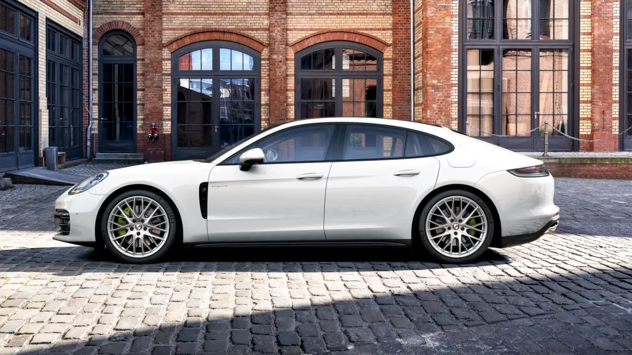 2023 Porsche 971 Panamera - Image 2 of 9