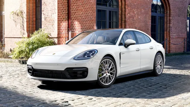 2023 Porsche Panamera 4 E-Hybrid