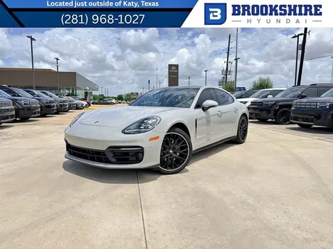 2023 Porsche Panamera 4