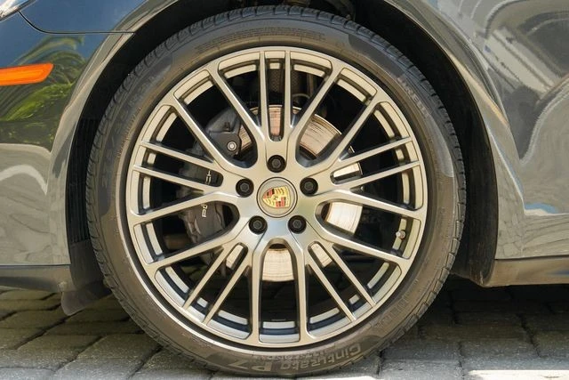 2023 Porsche 971 Panamera - Image 14 of 31