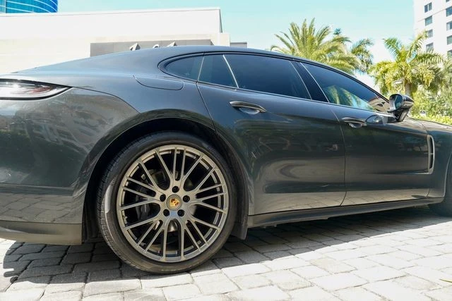 2023 Porsche 971 Panamera - Image 30 of 31