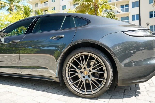 2023 Porsche 971 Panamera - Image 18 of 31