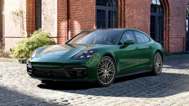 2023 Porsche Panamera 4 Platinum Edition