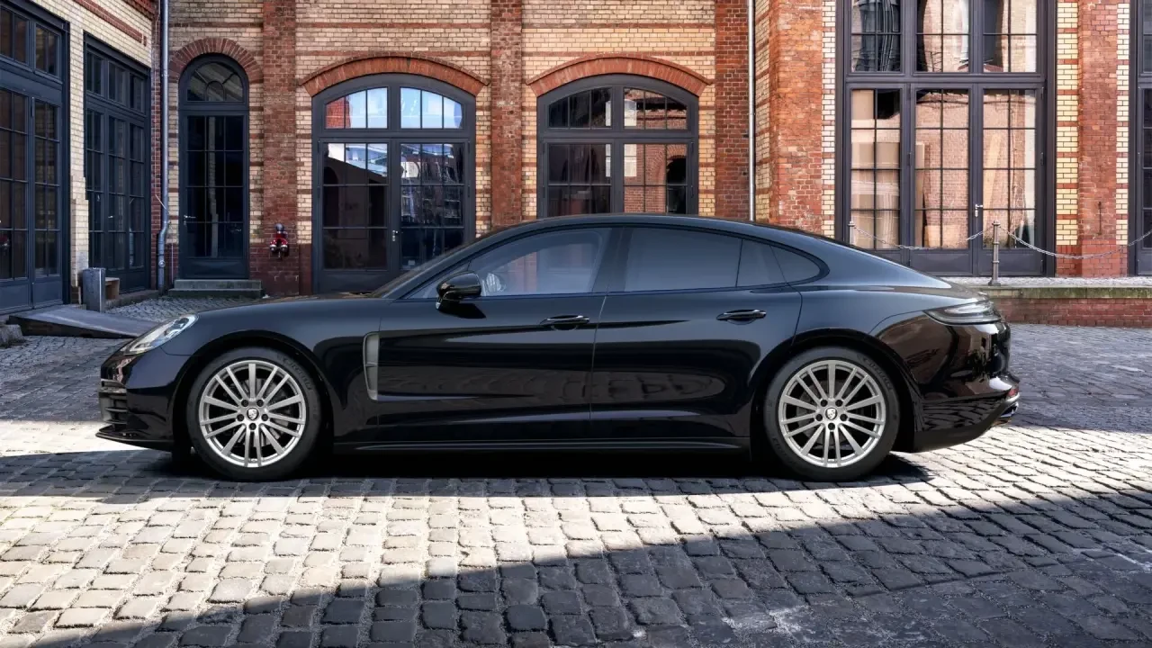 2023 Porsche 971 Panamera - Image 2 of 7