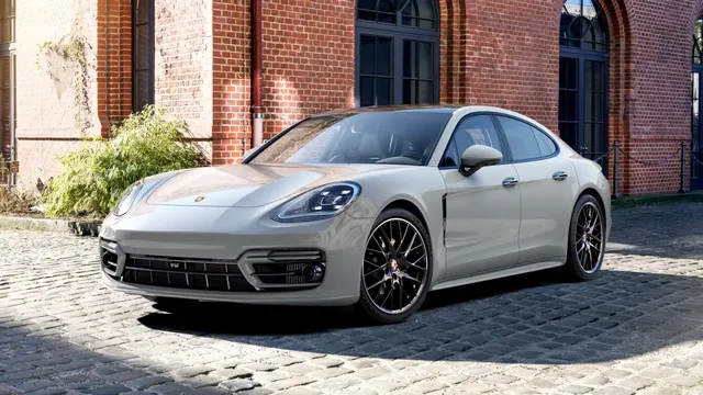 2023 Porsche Panamera 4 Platinum Edition