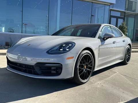2023 Porsche Panamera 4 Platinum Edition
