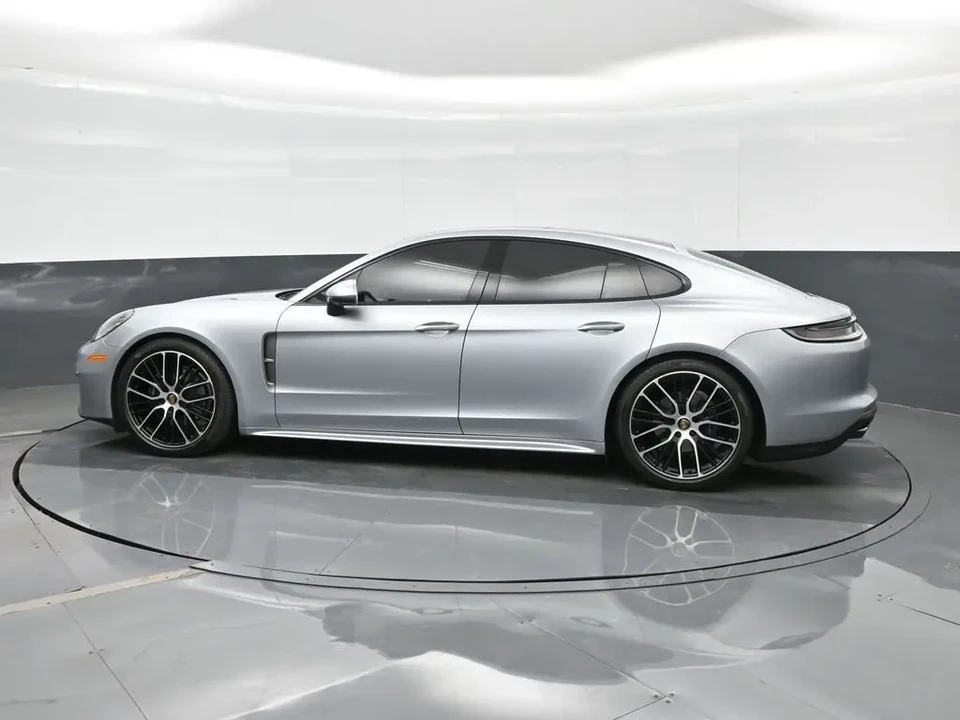2023 Porsche 976 Panamera - Image 2 of 8