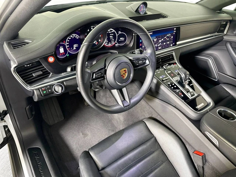 2023 Porsche 971 Panamera - Image 4 of 5