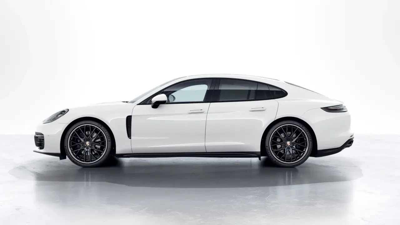 2023 Porsche 971 Panamera - Image 17 of 31