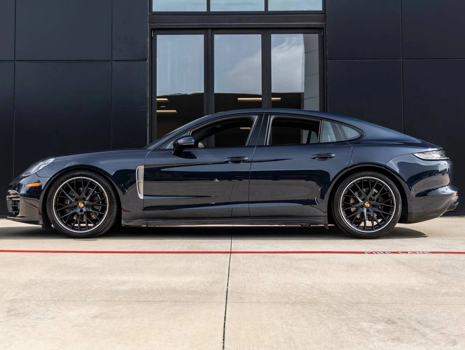 2023 Porsche 971 Panamera - Image 2 of 5