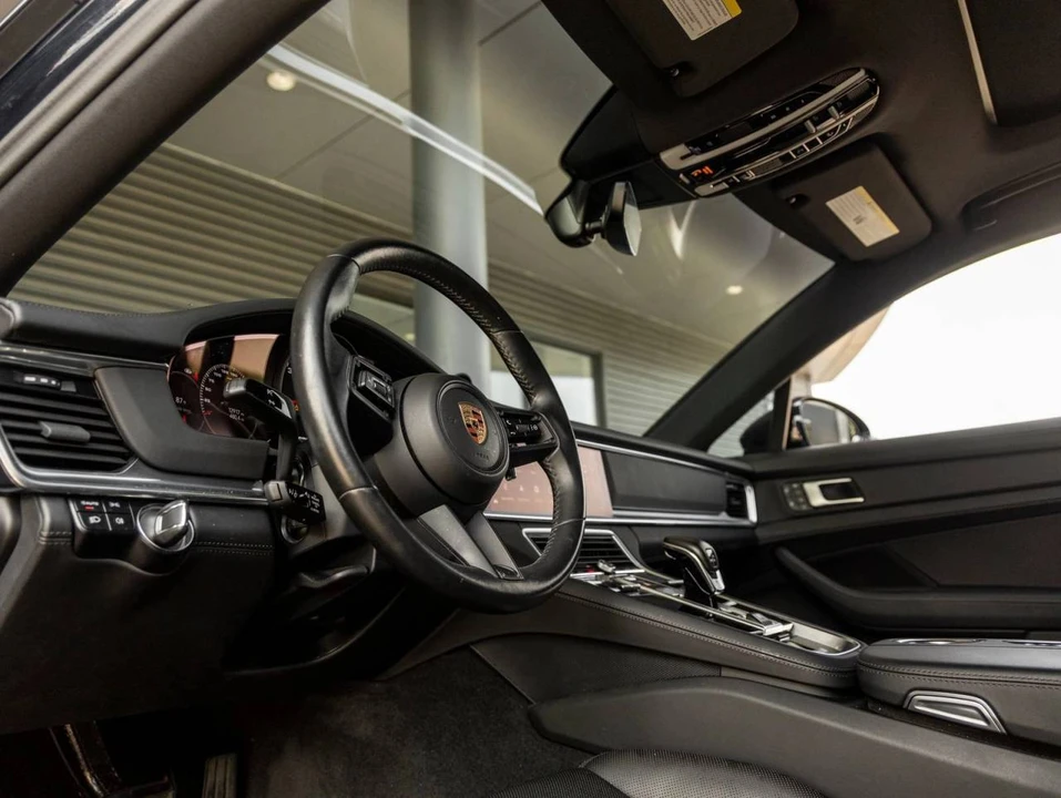 2023 Porsche 971 Panamera - Image 4 of 5