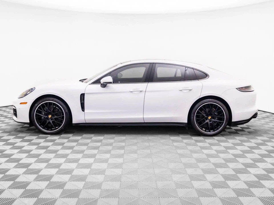 2023 Porsche 971 Panamera - Image 2 of 5