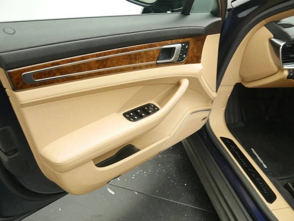 2023 Porsche 971 Panamera - Image 4 of 5