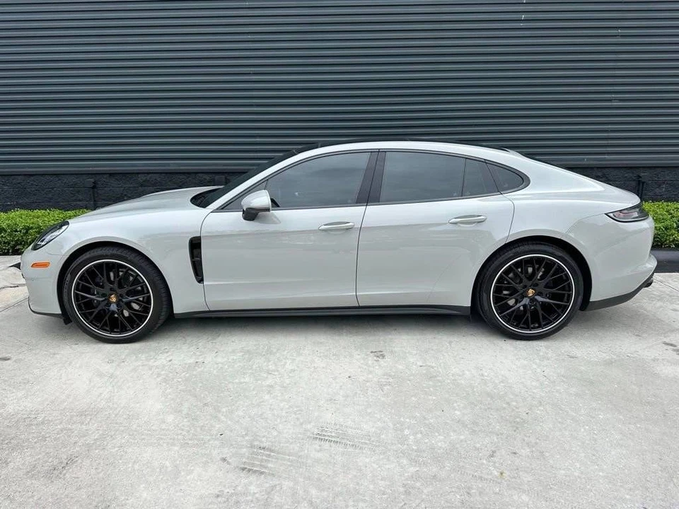2023 Porsche 971 Panamera - Image 2 of 5