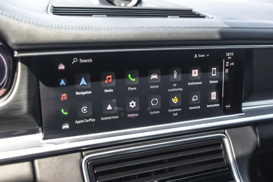 2023 Porsche 971 Panamera - Image 13 of 20