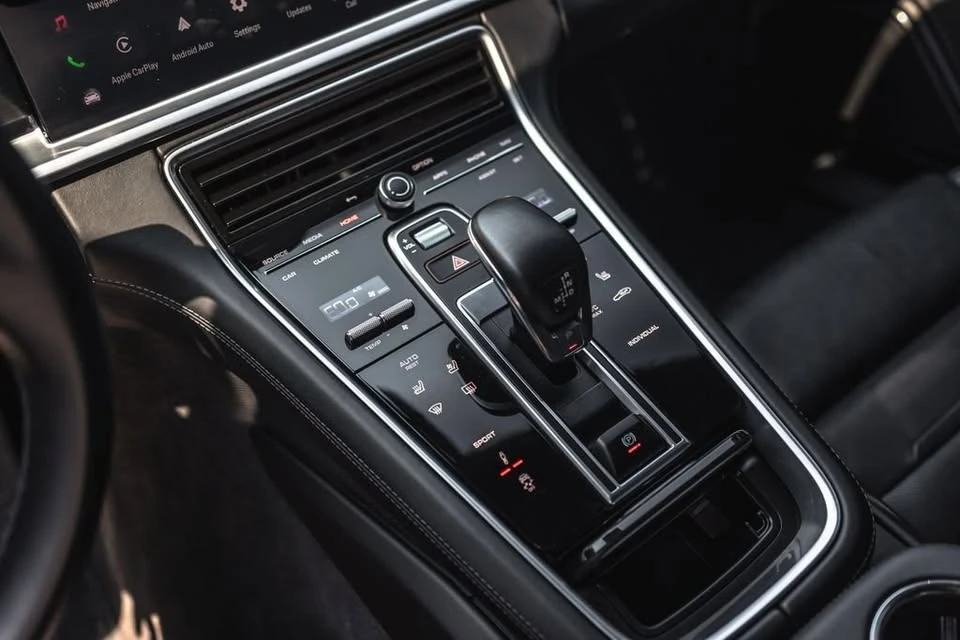 2023 Porsche 971 Panamera - Image 17 of 20