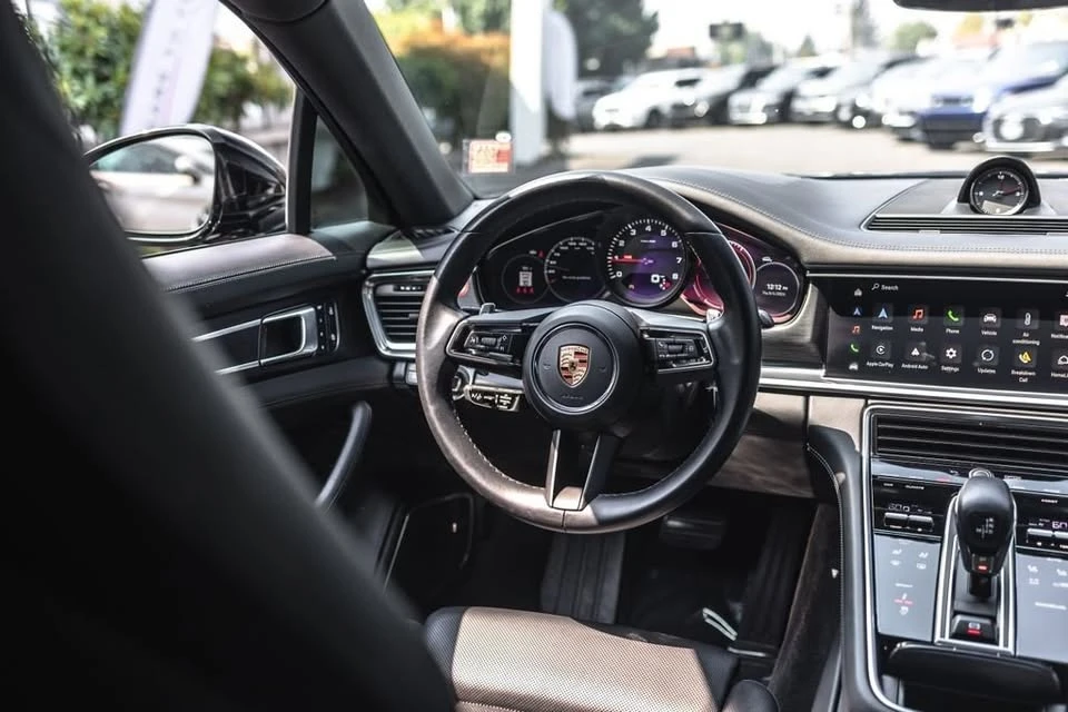 2023 Porsche 971 Panamera - Image 18 of 20