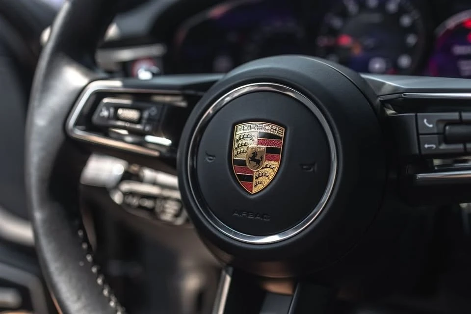 2023 Porsche 971 Panamera - Image 16 of 20