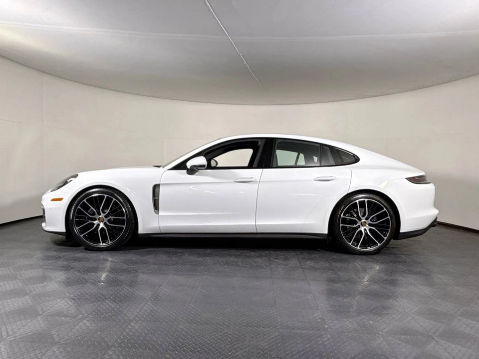 2023 Porsche 971 Panamera - Image 2 of 5