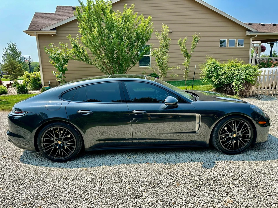 2023 Porsche 971 Panamera - Image 18 of 31