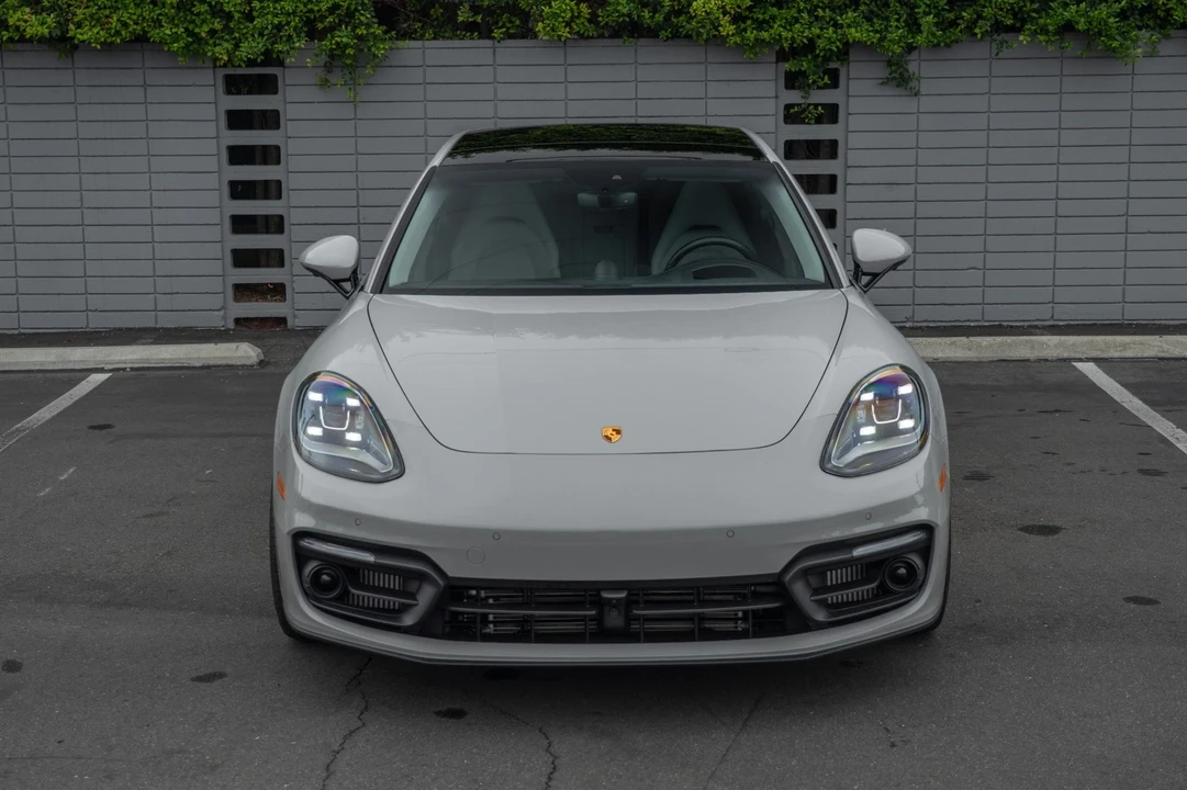 2023 Porsche 976 Panamera - Image 2 of 21