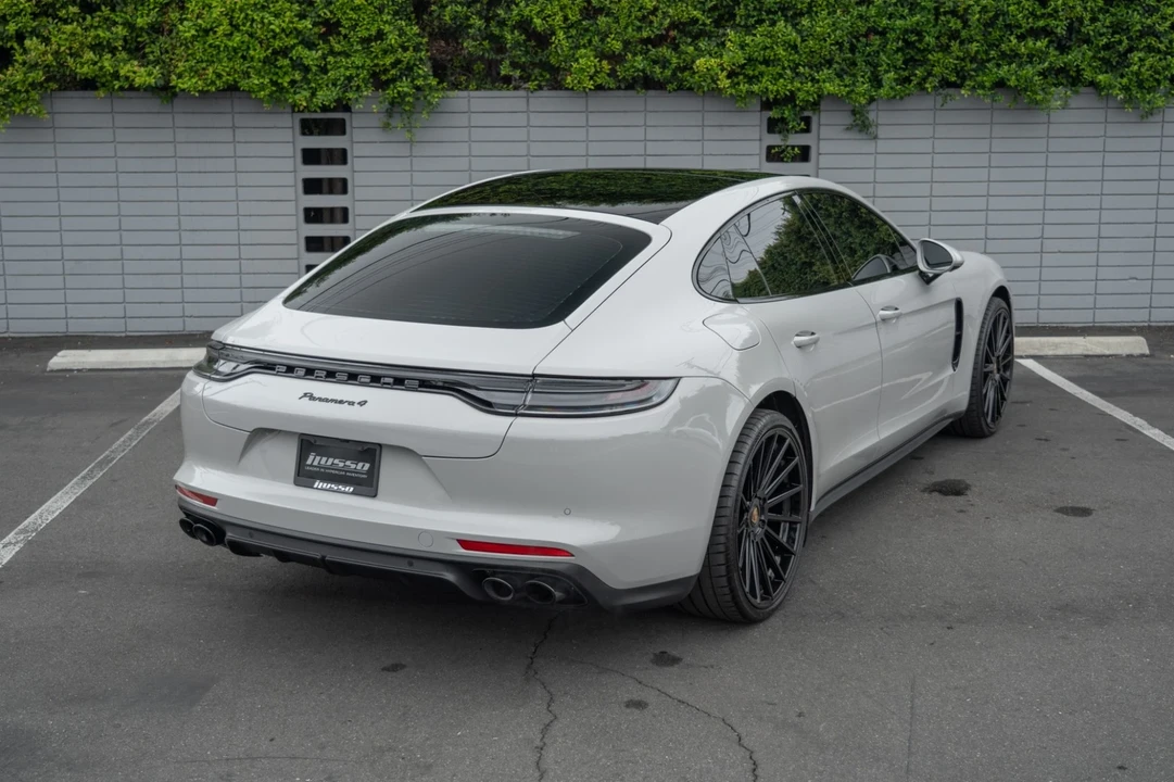 2023 Porsche 976 Panamera - Image 3 of 21