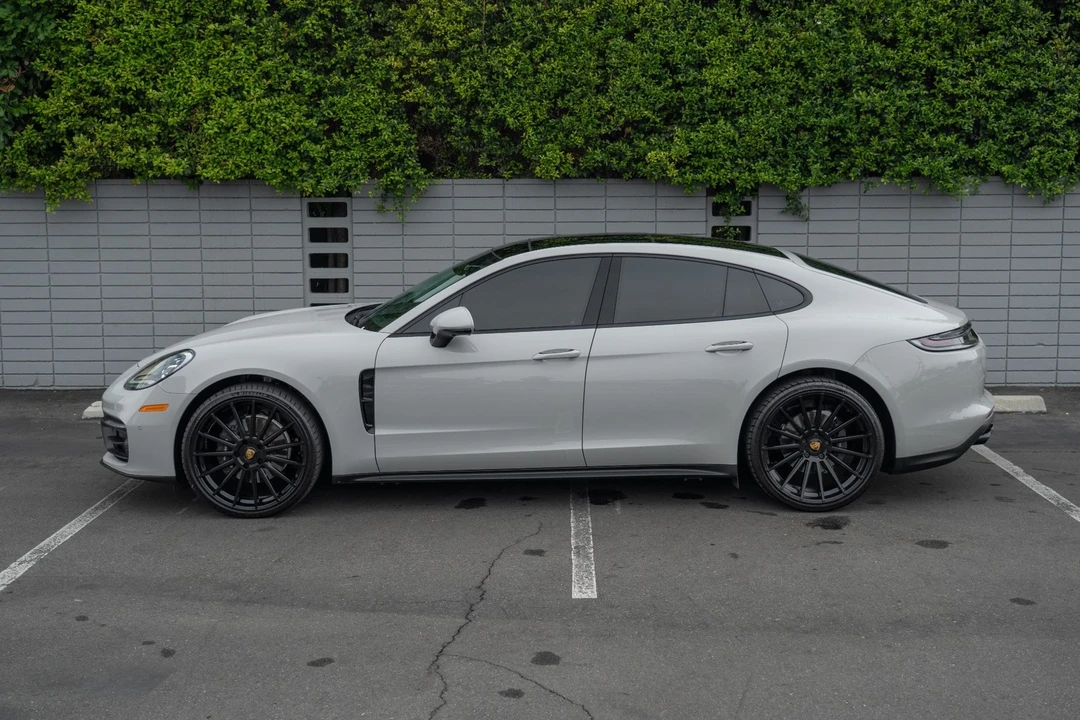 2023 Porsche 976 Panamera - Image 19 of 21