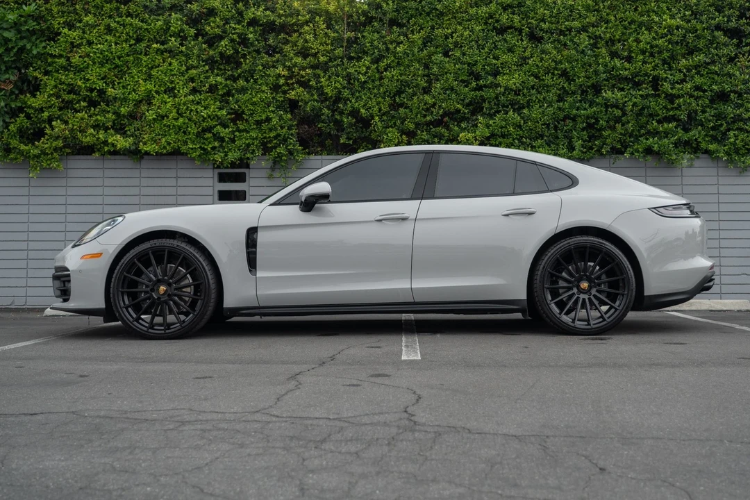 2023 Porsche 976 Panamera - Image 20 of 21