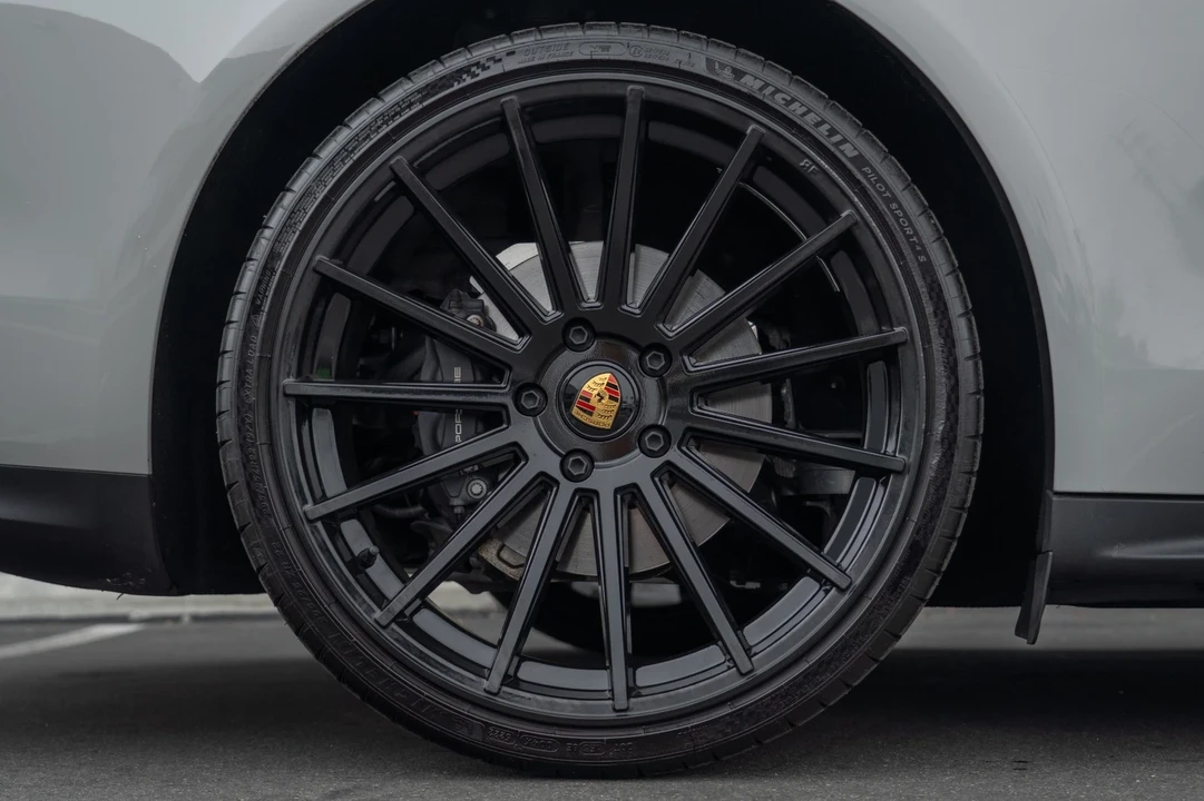 2023 Porsche 976 Panamera - Image 12 of 21