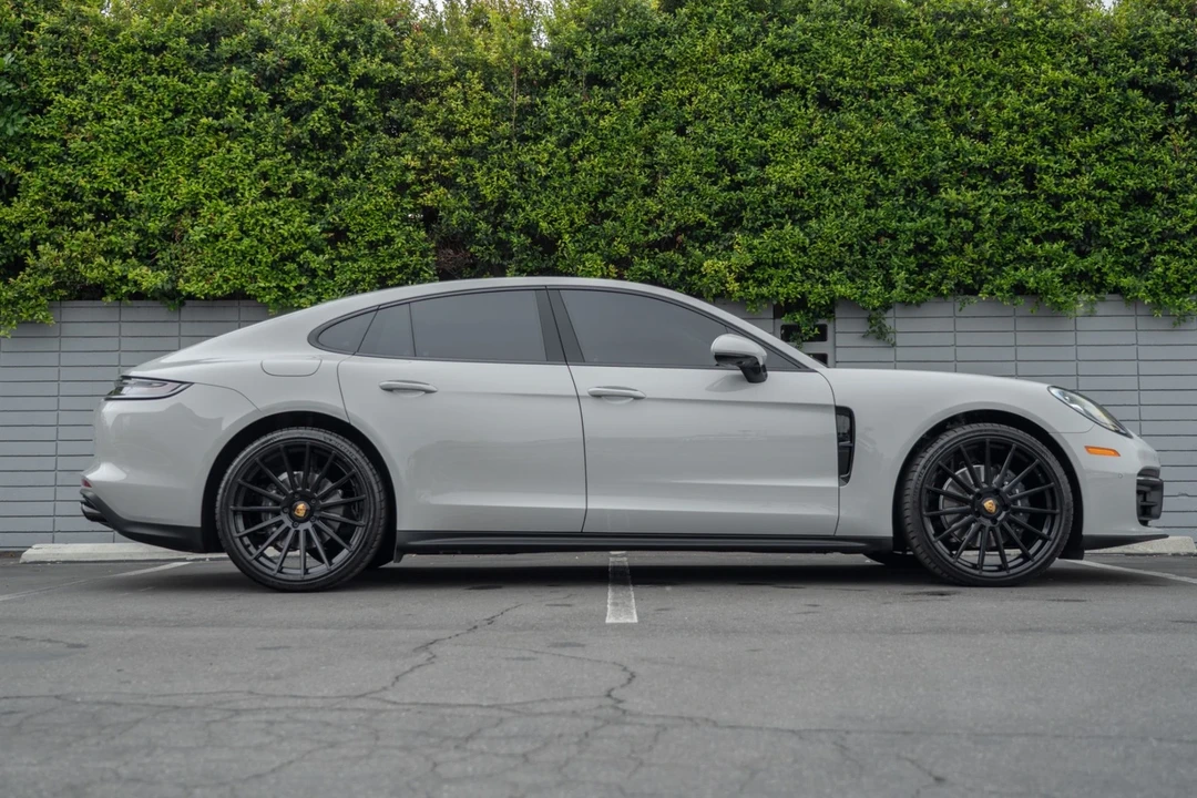2023 Porsche 976 Panamera - Image 9 of 21