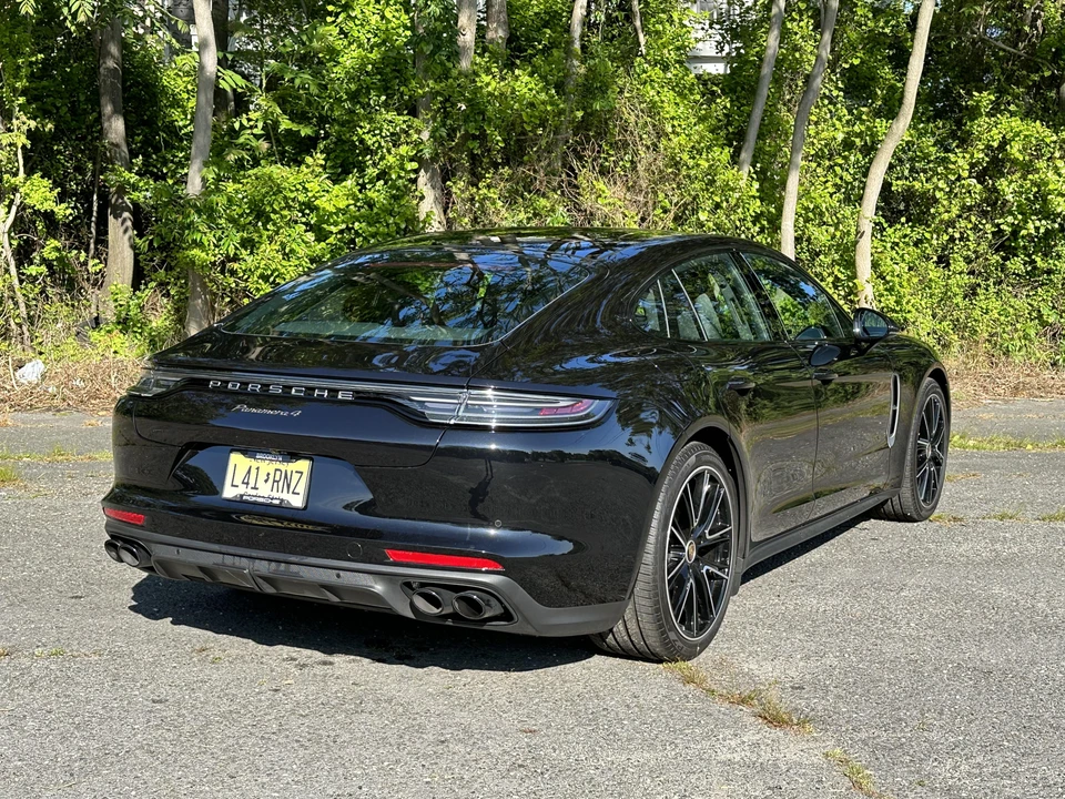 2023 Porsche 971 Panamera - Image 21 of 31