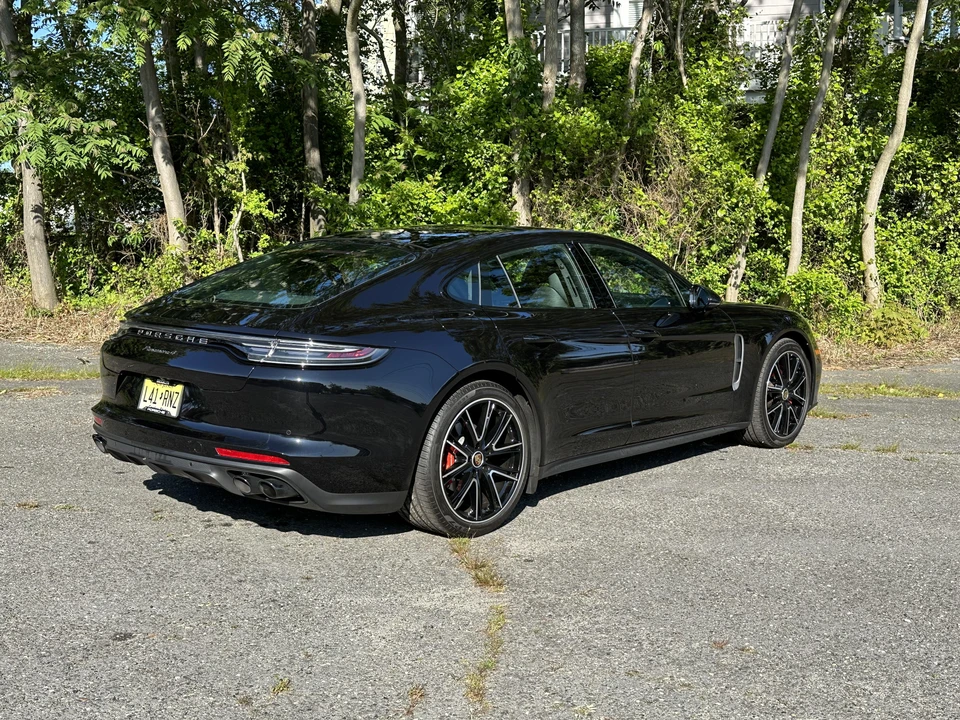 2023 Porsche 971 Panamera - Image 22 of 31