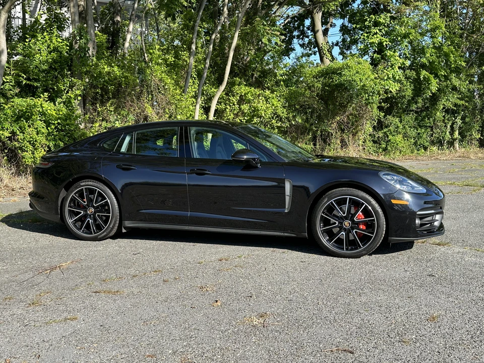 2023 Porsche 971 Panamera - Image 26 of 31
