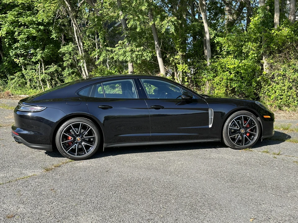 2023 Porsche 971 Panamera - Image 24 of 31