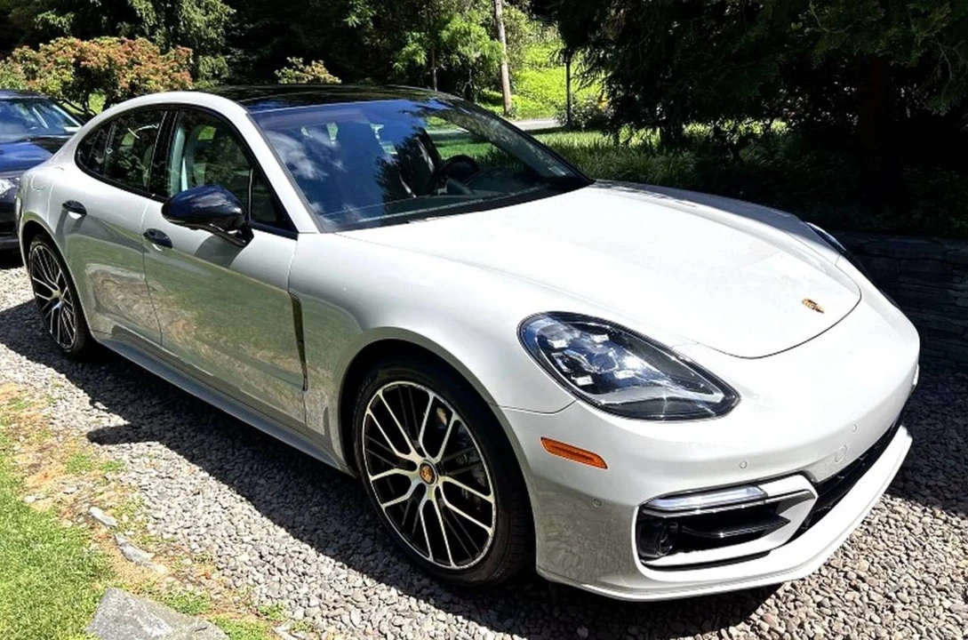2023 Porsche 971 Panamera - Image 2 of 5