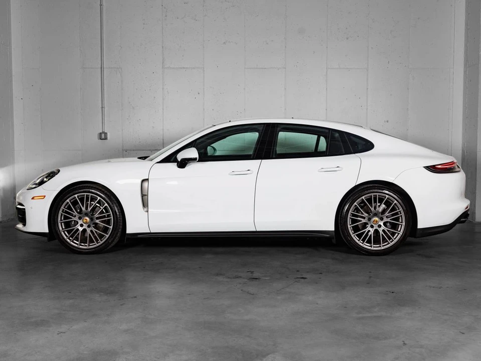 2023 Porsche 971 Panamera - Image 2 of 5