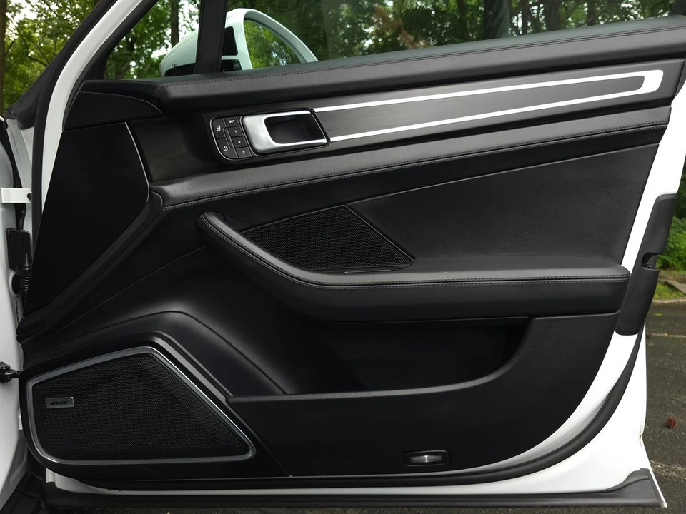 2023 Porsche 971 Panamera - Image 25 of 31