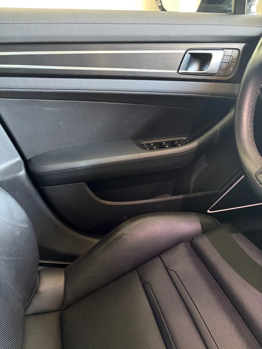 2023 Porsche 971 Panamera - Image 29 of 31