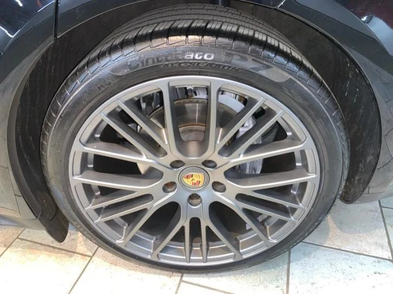 2023 Porsche 971 Panamera - Image 11 of 12