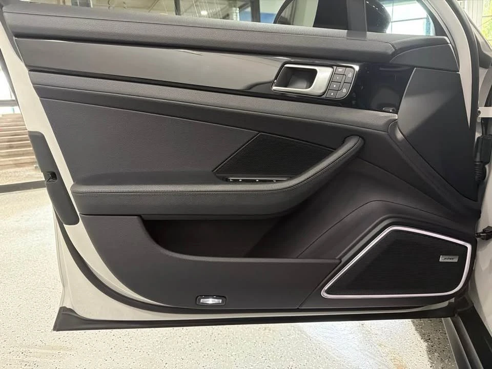 2023 Porsche 971 Panamera - Image 15 of 18