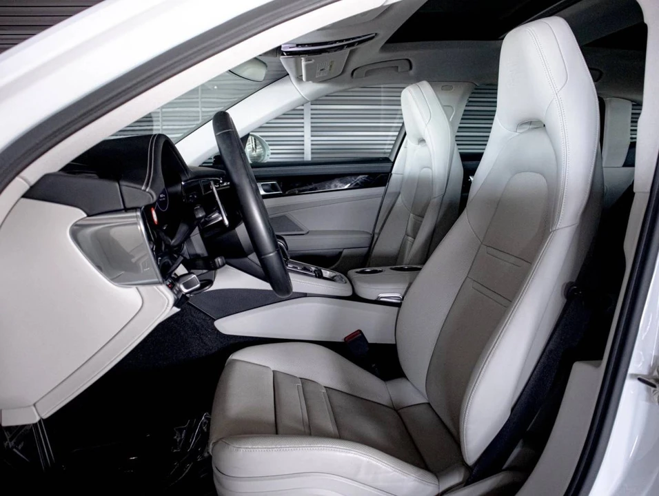 2023 Porsche 971 Panamera Sport Turismo - Image 5 of 5